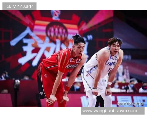 深圳篮球队的节奏探秘:从战术布局到球员配合的全景分析 深圳篮球队的节奏探秘:从战术布局到球员配合的全景分析