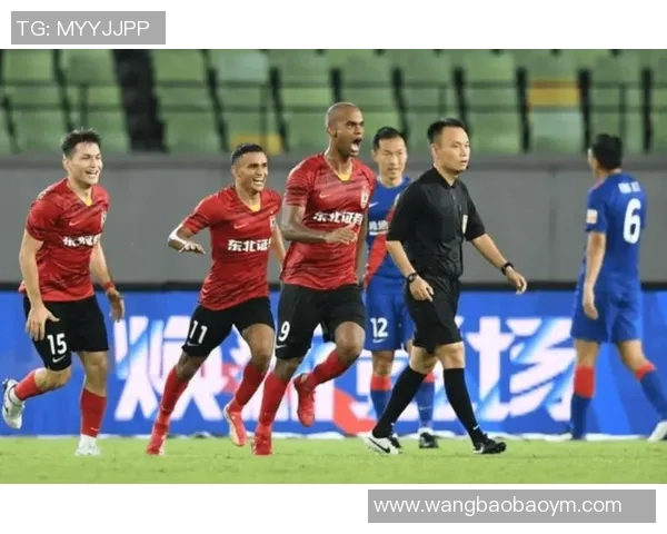 深圳羽毛球队以97分领跑冠军赛积分榜展现强劲实力